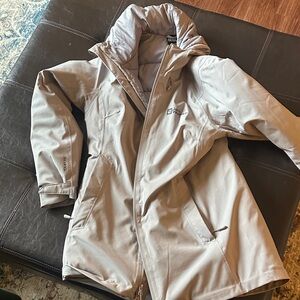 Jack Wolfskin Women's Ski Jacket in Beige